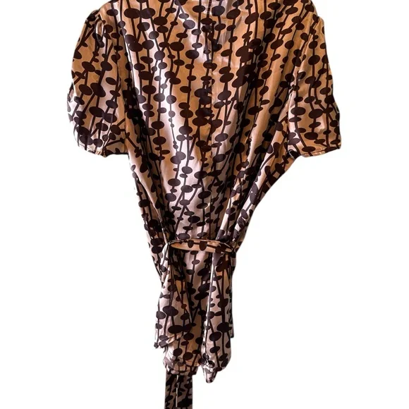 BCBG Maxazria Top Brown Tan Patterned Wrap Blouse Tie Belt Front Button Up - Picture 2 of 2